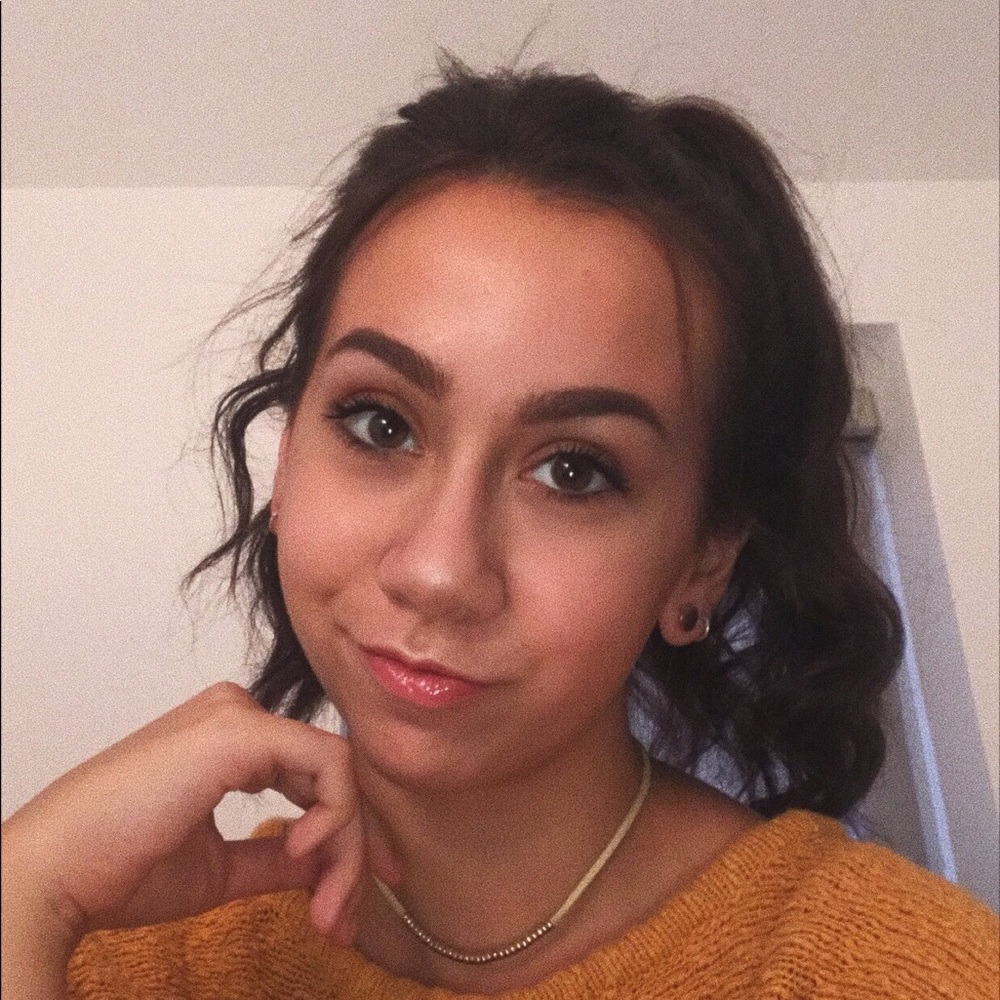 Meet your Posher, Mya